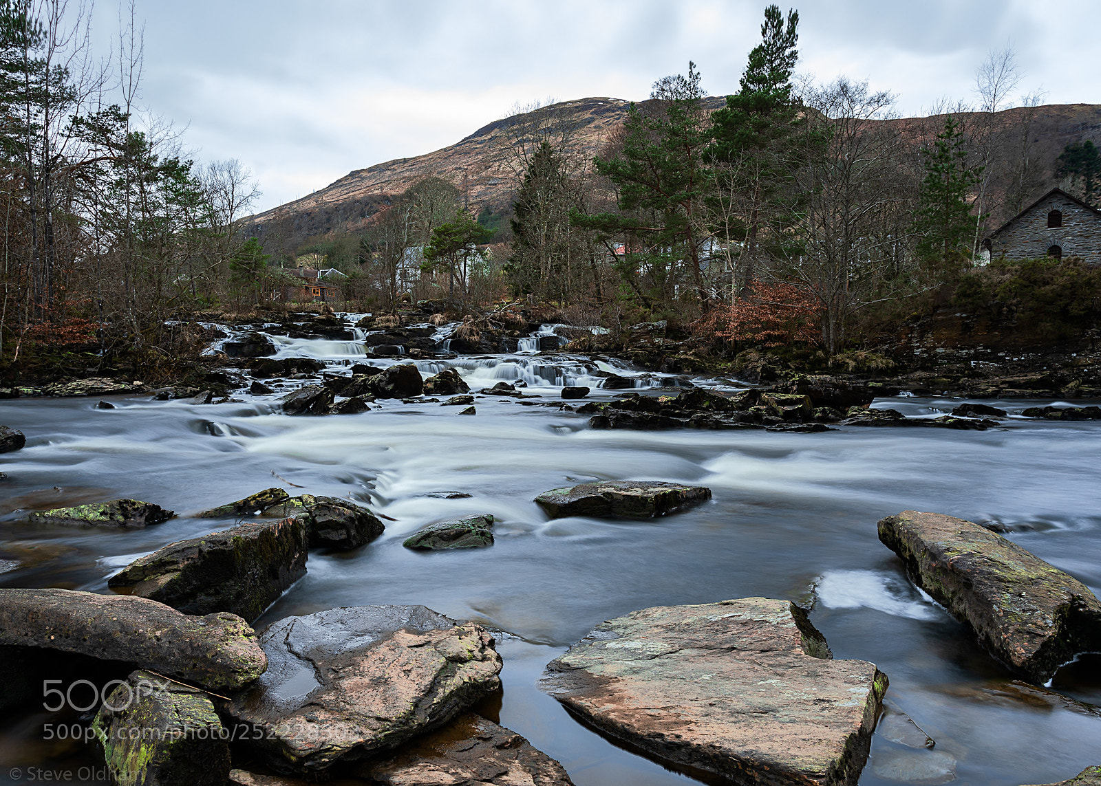 Canon EOS 5D Mark IV sample photo. Falls of dochart photography