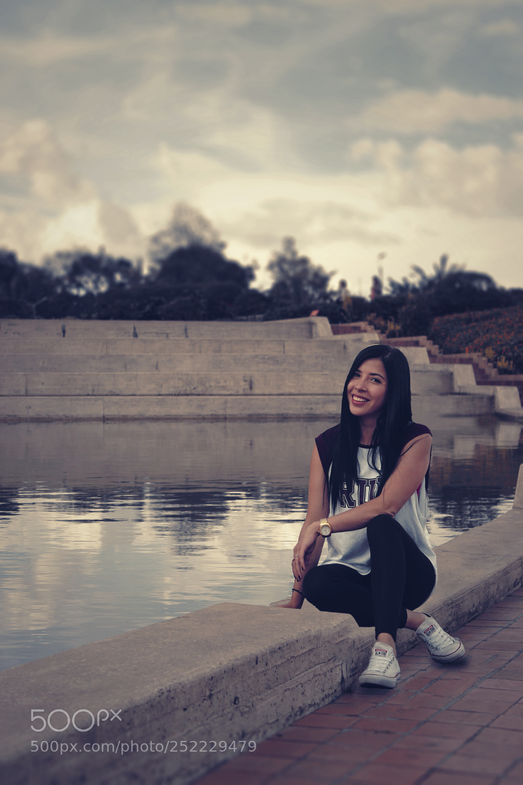 Canon EOS 600D (Rebel EOS T3i / EOS Kiss X5) sample photo. Happiness photography