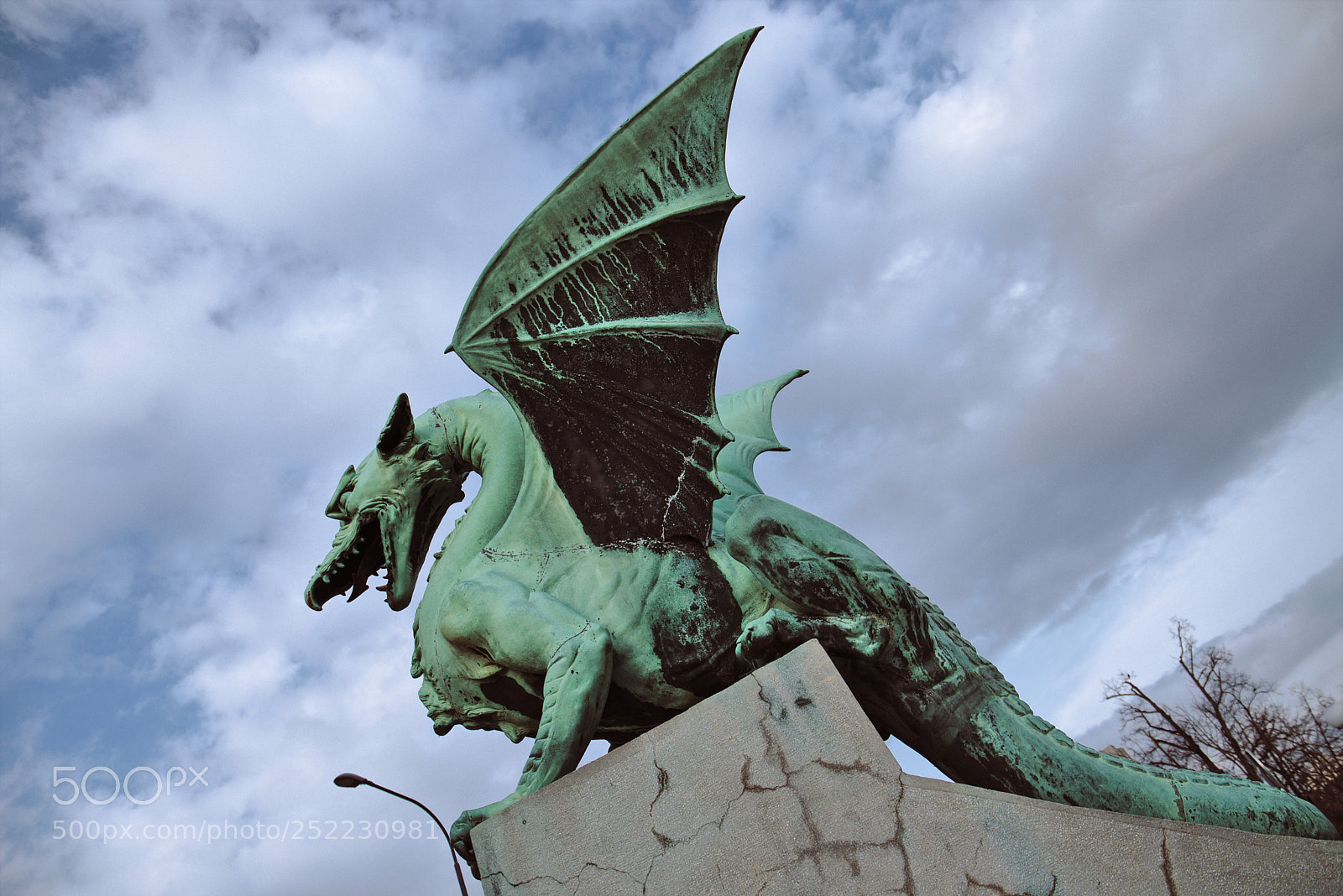 Canon EF 24-105mm F3.5-5.6 IS STM sample photo. Ljubljana dragons photography