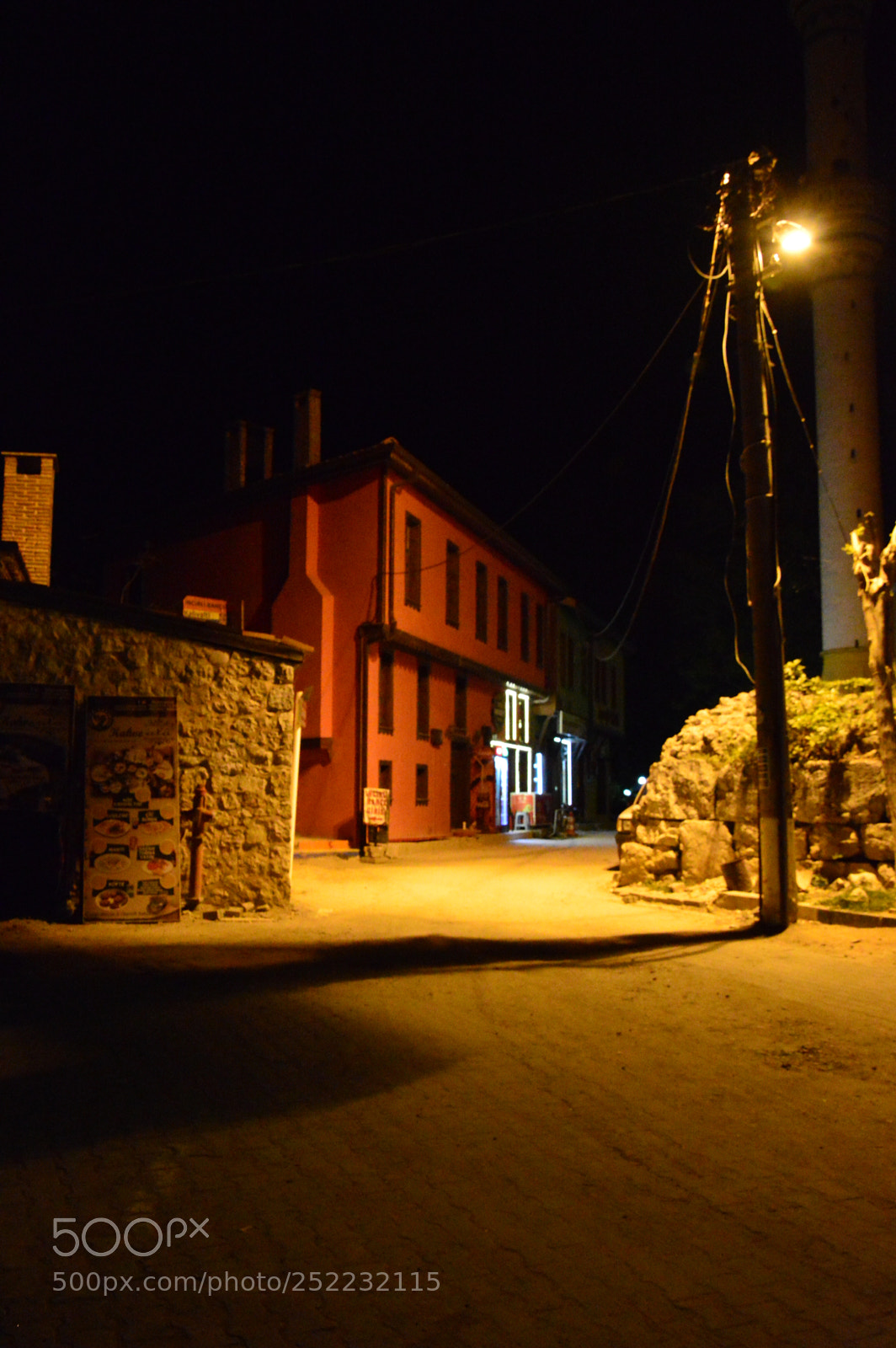 Nikon D3200 sample photo. Ara sokak photography