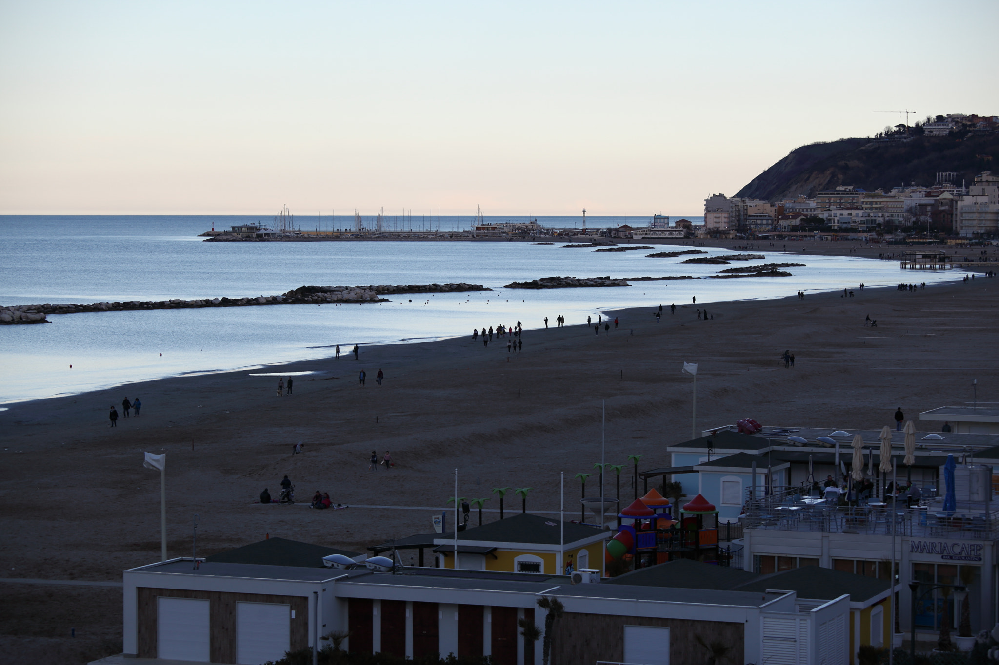 Canon EOS 5D Mark II + Canon EF 70-200mm F4L IS USM sample photo. Easter evening in cattolica photography