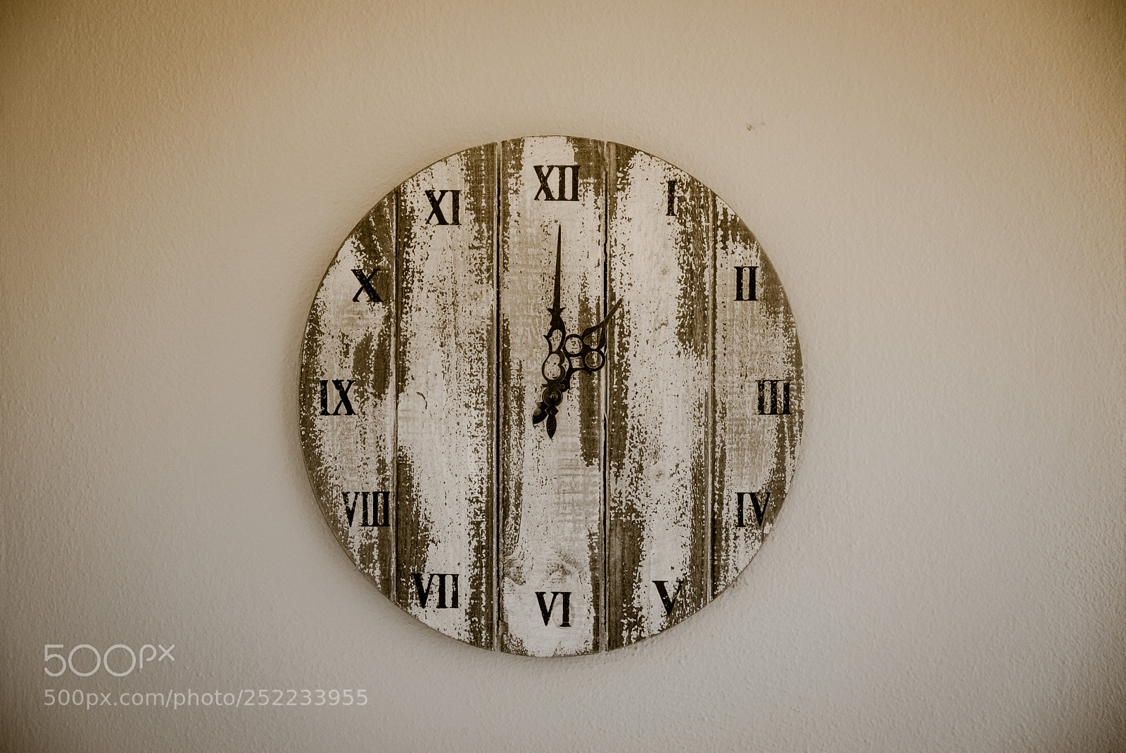 Canon EOS 6D Mark II sample photo. Wall clock photography