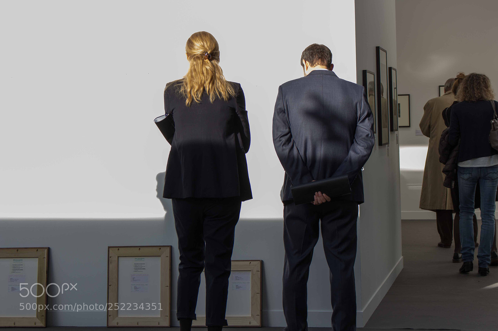 Canon EOS 700D (EOS Rebel T5i / EOS Kiss X7i) sample photo. Woman and man staring photography