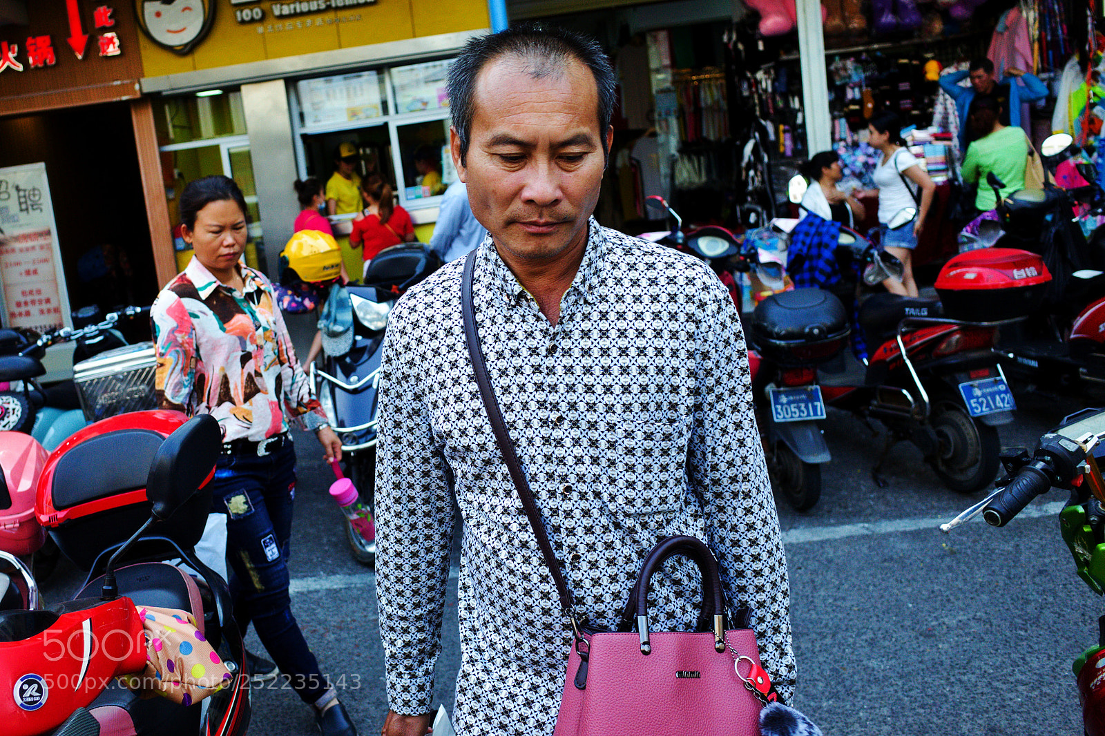 Ricoh GR II sample photo. Untitled photography