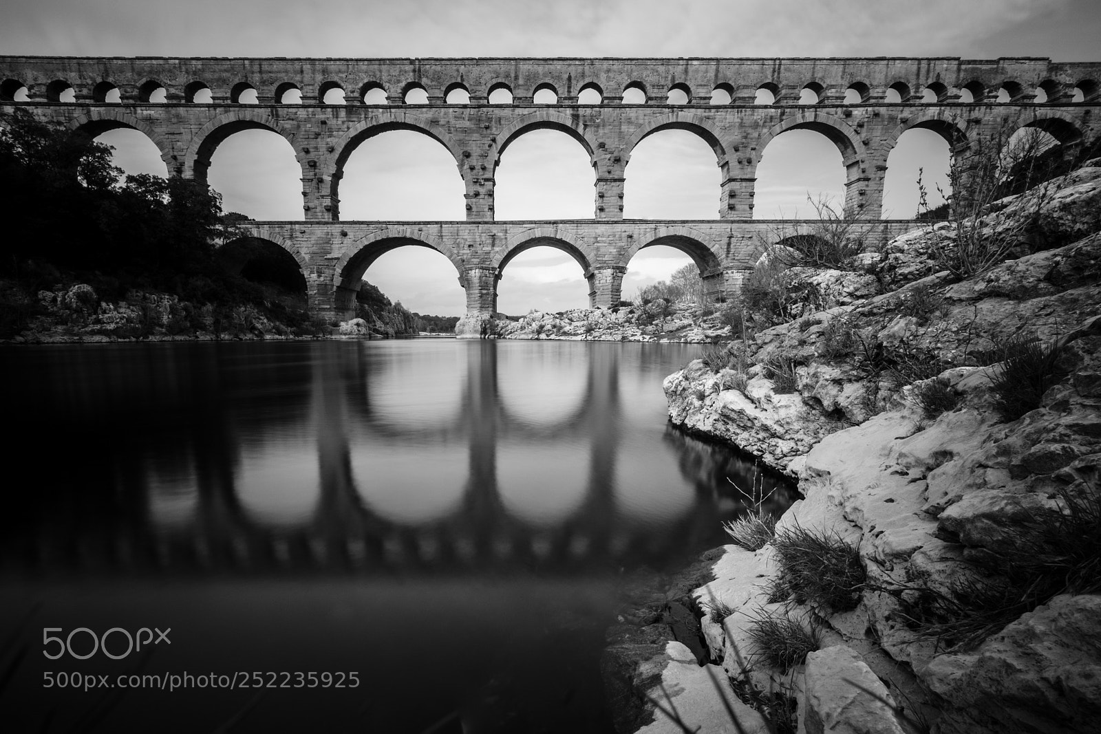 Fujifilm X-T2 sample photo. Pont du gard photography