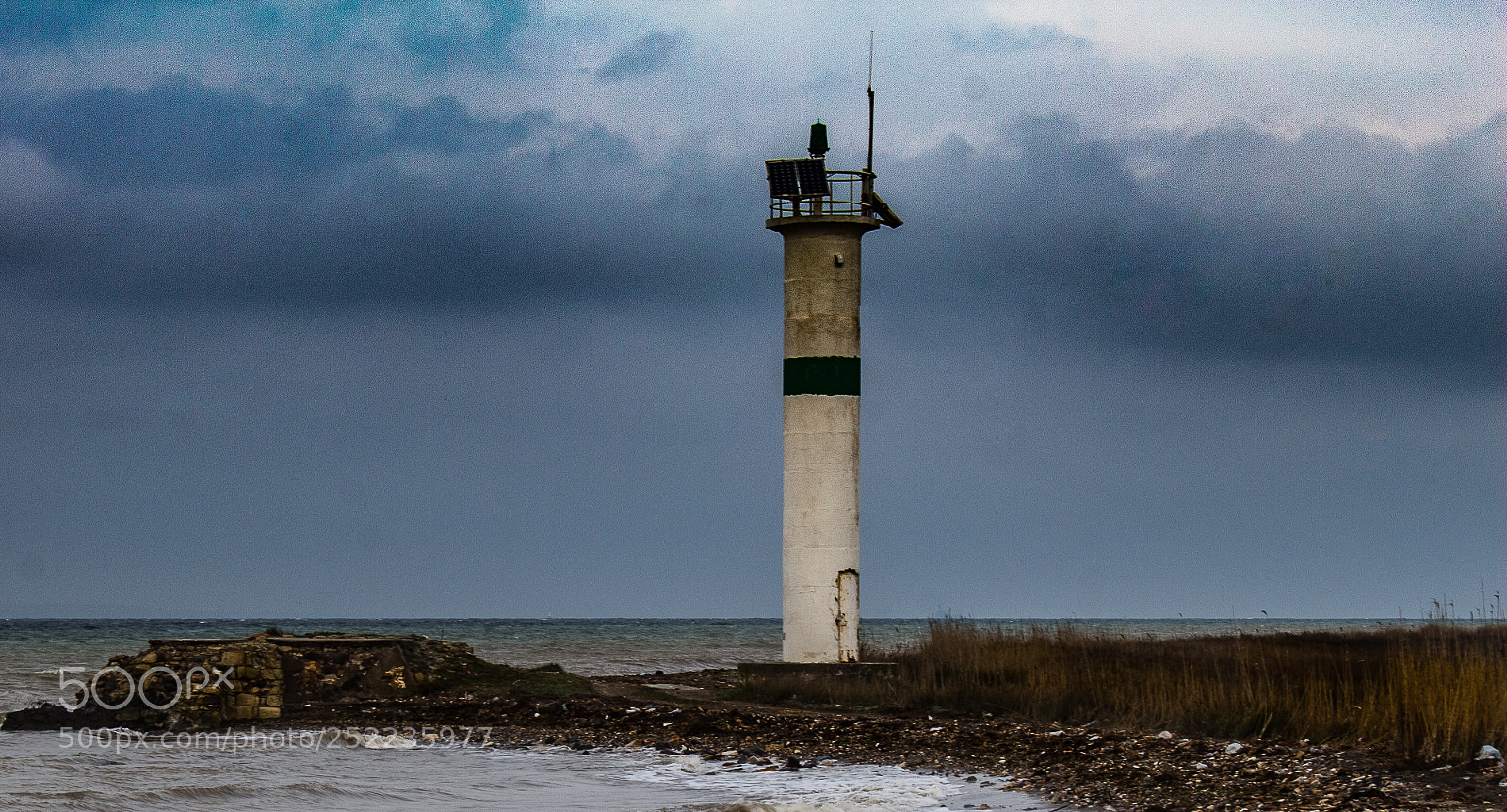 Canon EOS 700D (EOS Rebel T5i / EOS Kiss X7i) sample photo. Old lighthous in anakkale photography