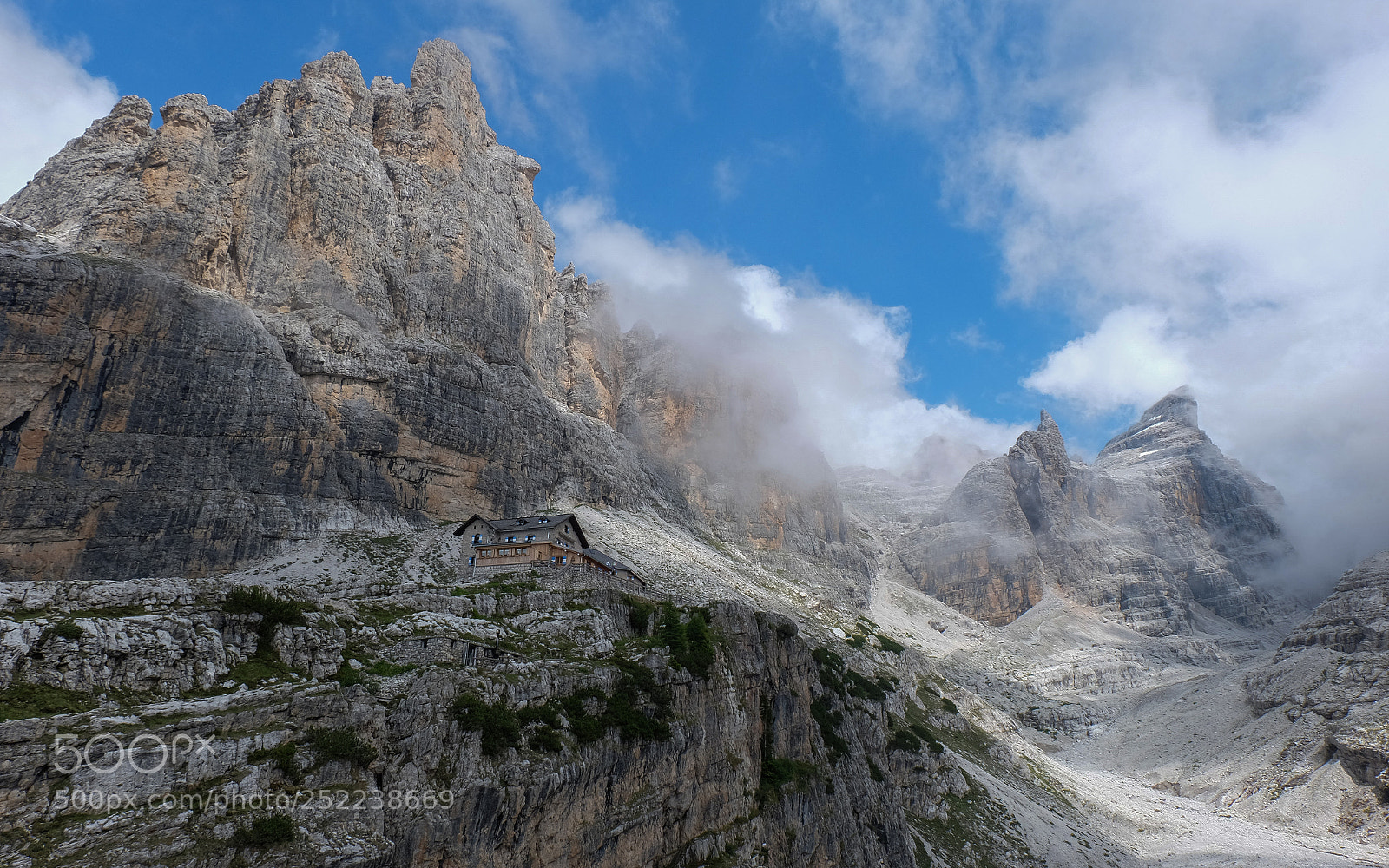Fujifilm X-M1 sample photo. Rifugio tuckett photography