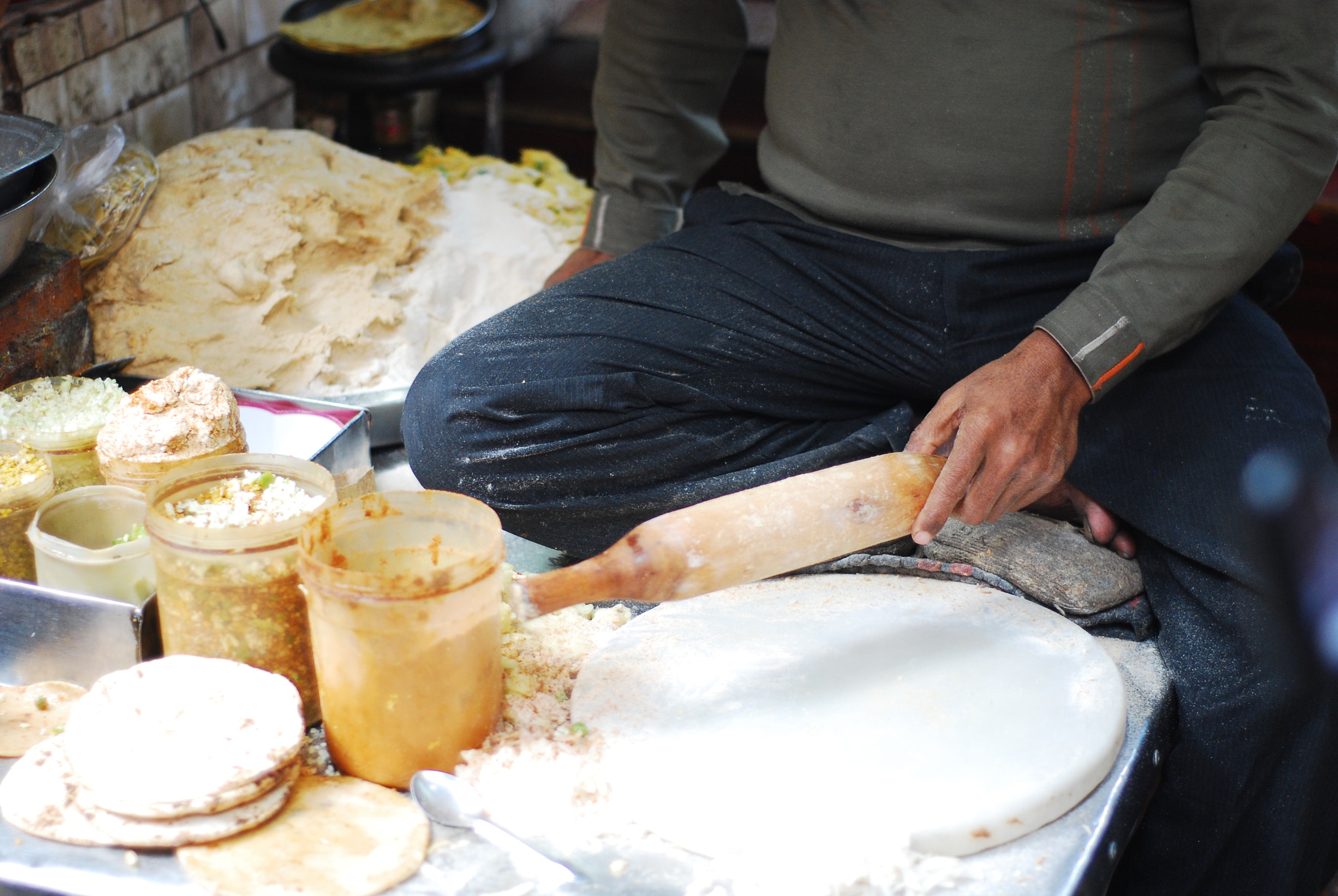 Nikon D80 + Nikon AF Nikkor 50mm F1.8D sample photo. Street food in india photography