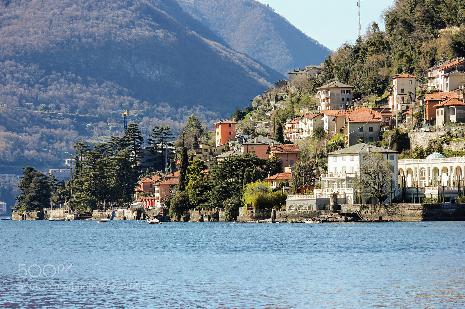 Canon EF-S 55-250mm F4-5.6 IS II sample photo. Borgo nel lago di photography