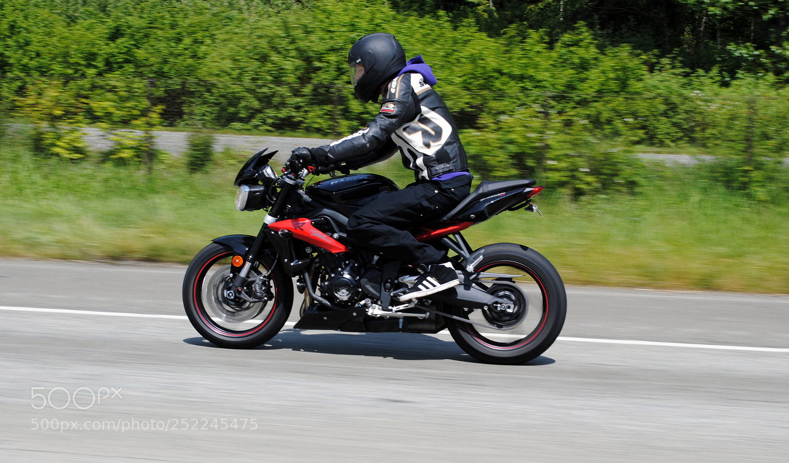 Nikon D3000 sample photo. Mod photography