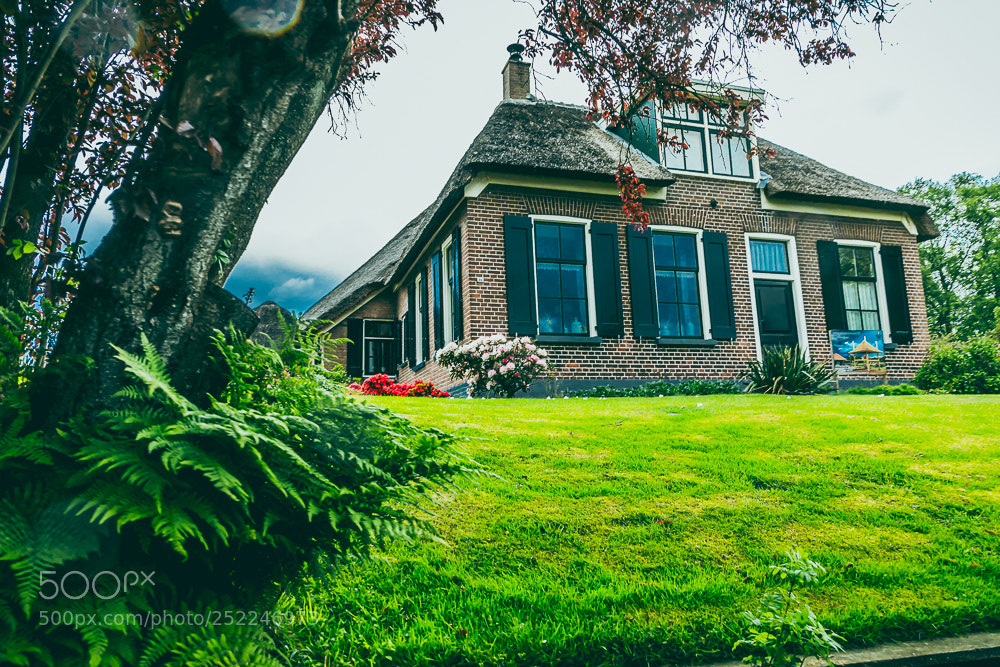 Canon EOS 5D Mark IV sample photo. Giethoorn village photography