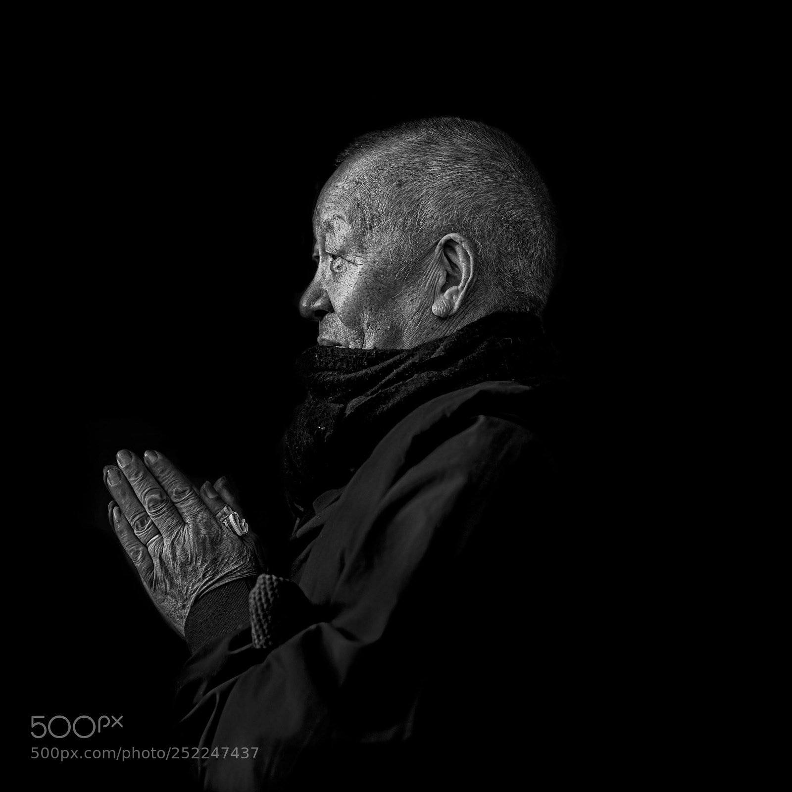 Canon EOS 5DS R sample photo. A buddhist monk photography
