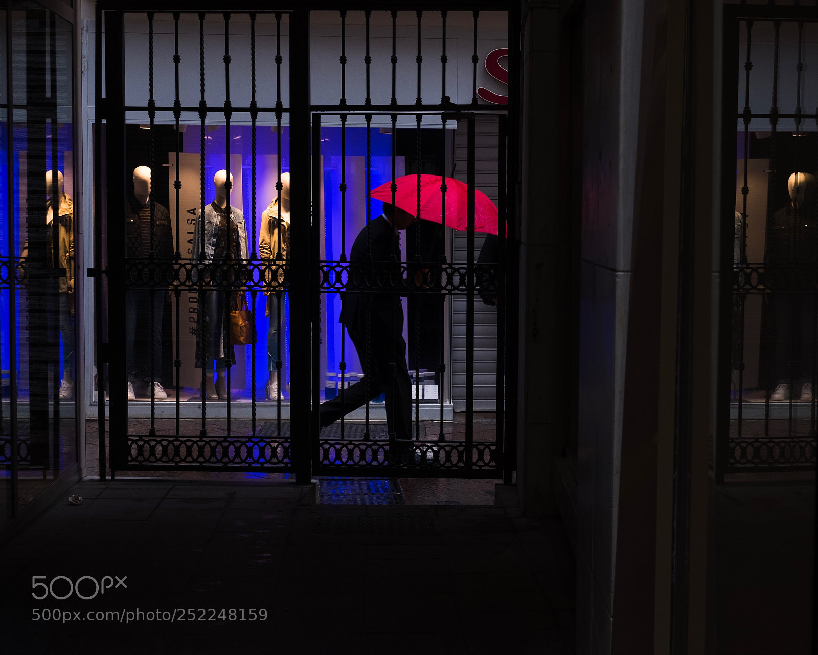 Fujifilm X-T20 sample photo. La lluvia en sevilla photography