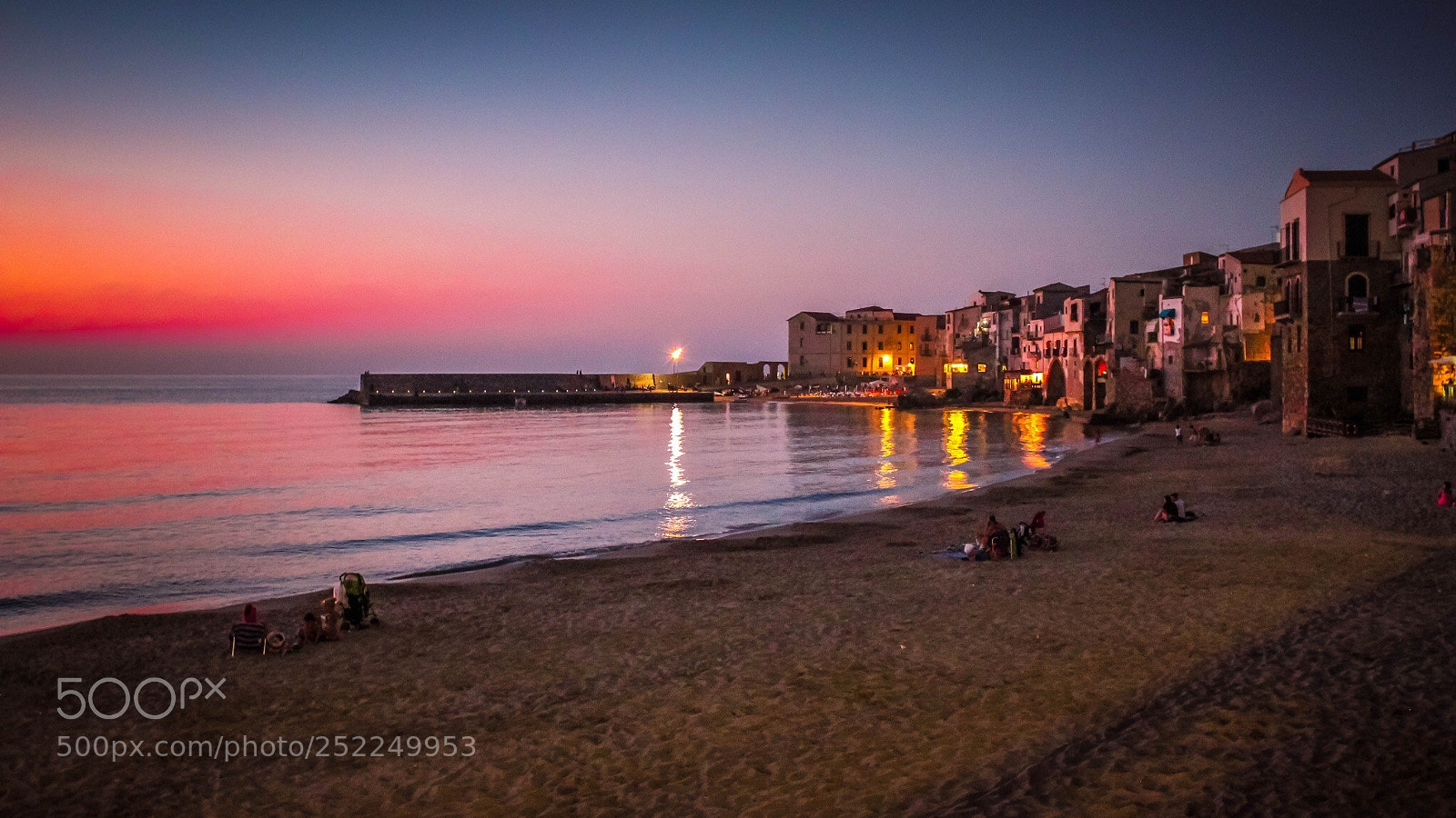 Canon EOS 600D (Rebel EOS T3i / EOS Kiss X5) sample photo. Cefalù at dusk photography