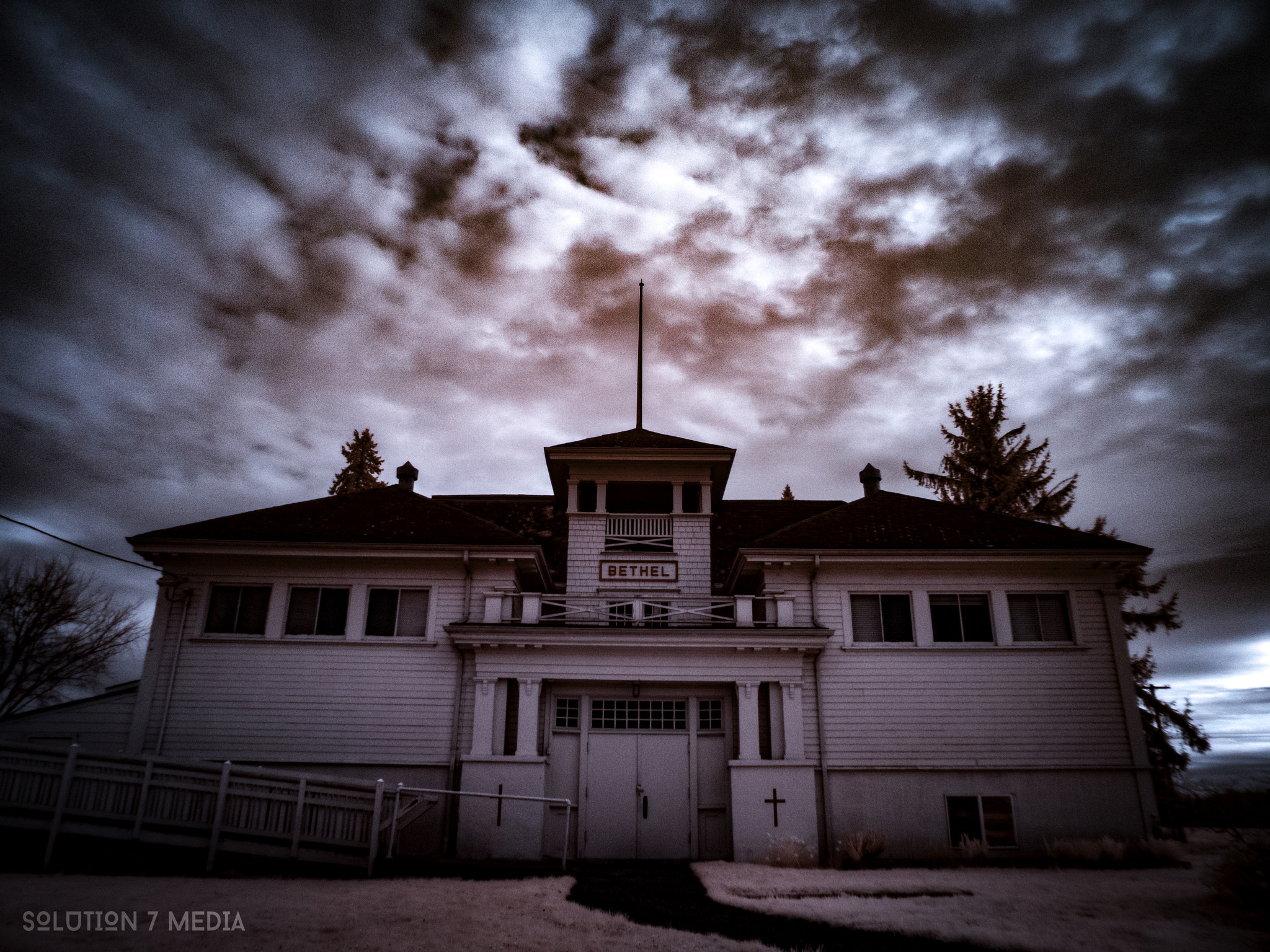 Panasonic Lumix DMC-ZS50 (Lumix DMC-TZ70) sample photo. Infrared church photography