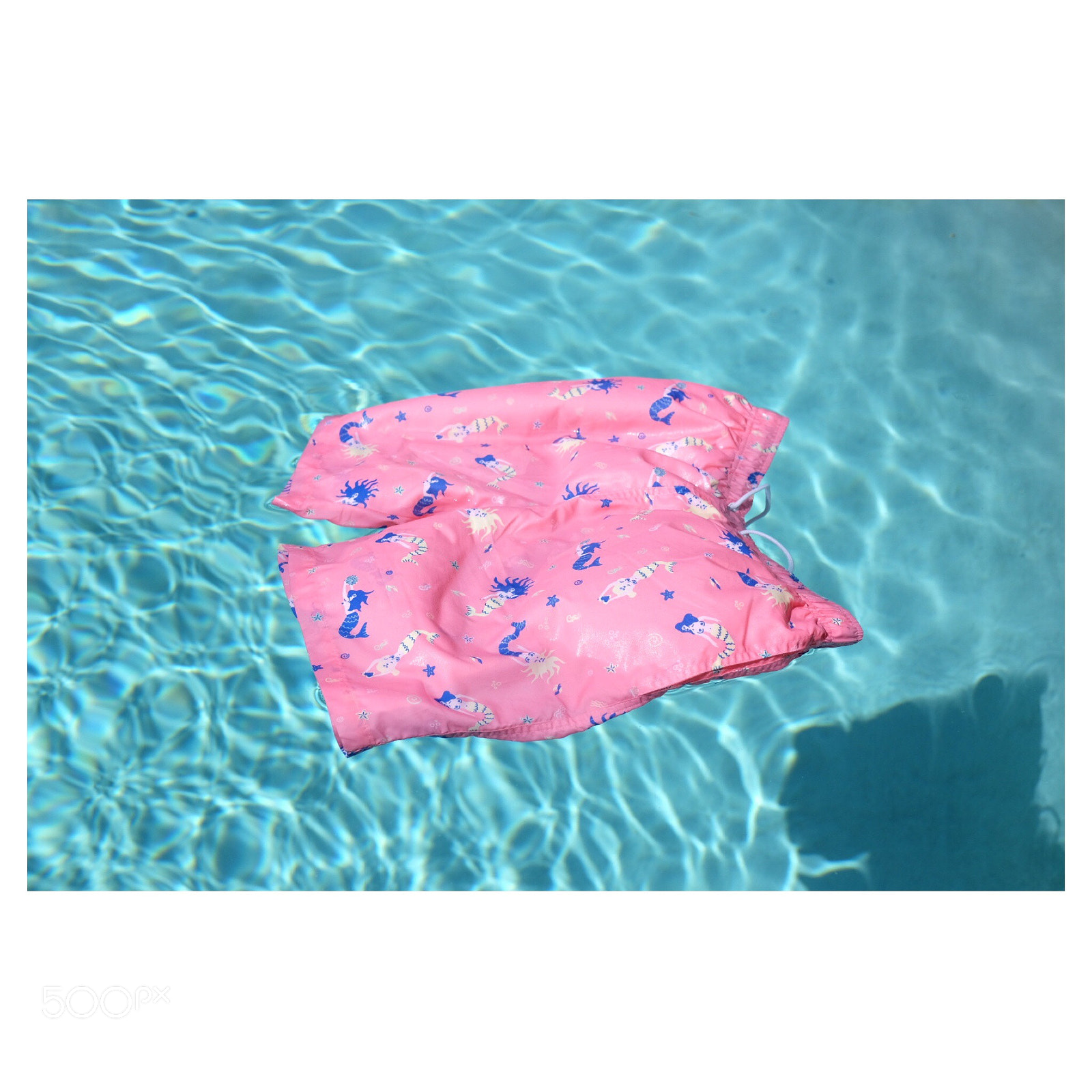 Fujifilm X-T1 sample photo. Floating swim trunks.  photography