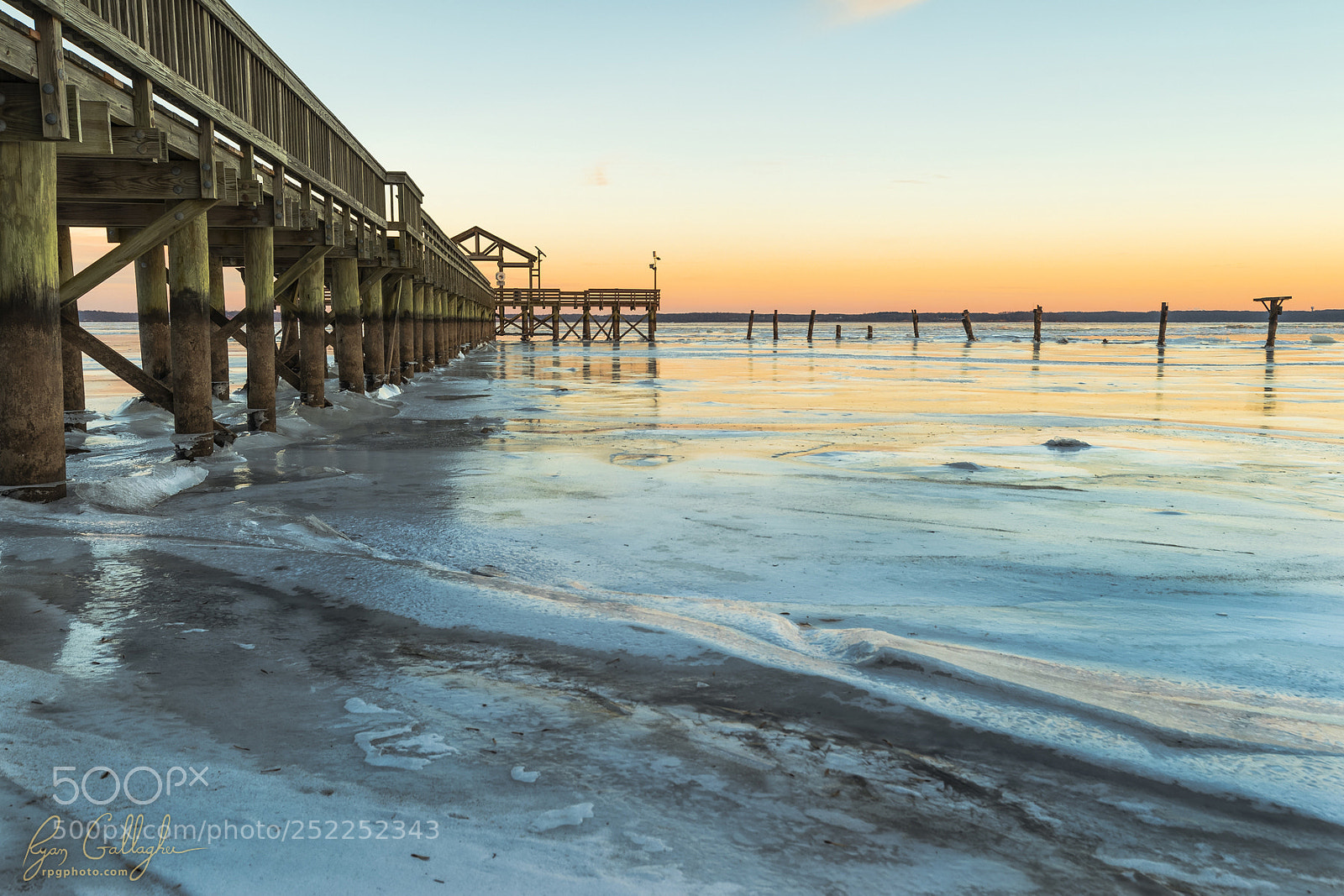 Canon EOS 7D Mark II sample photo. Sunset over the january photography