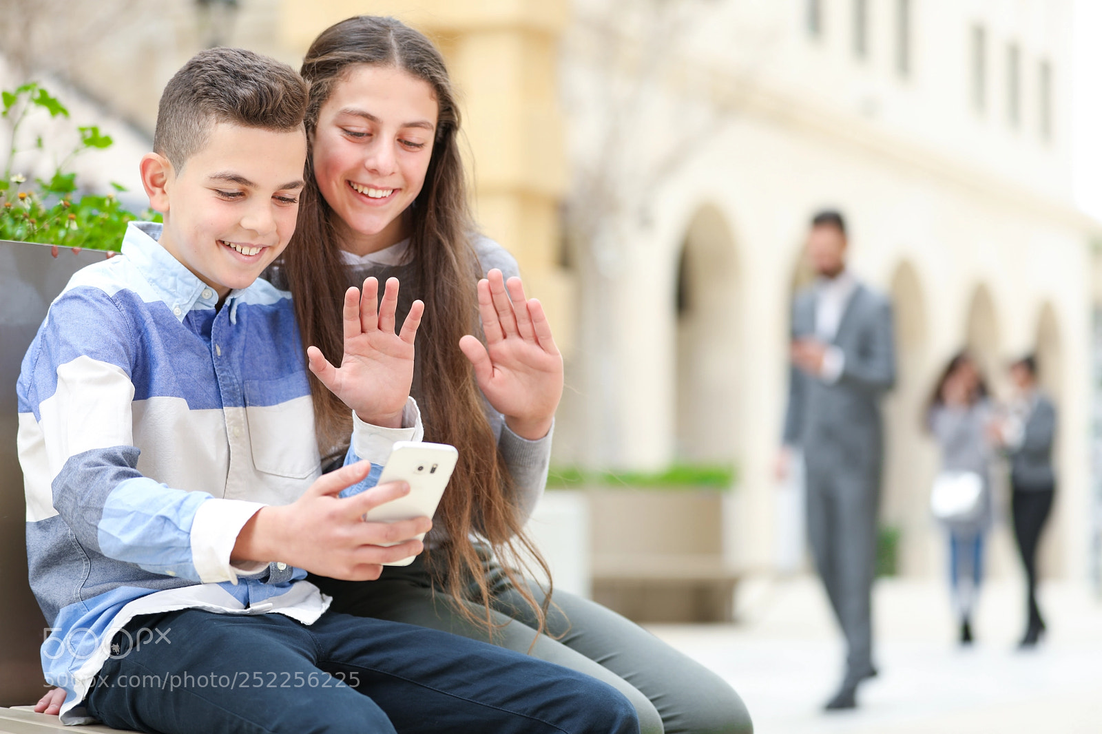 Canon EOS 5D Mark IV sample photo. Advertising for a mobile photography