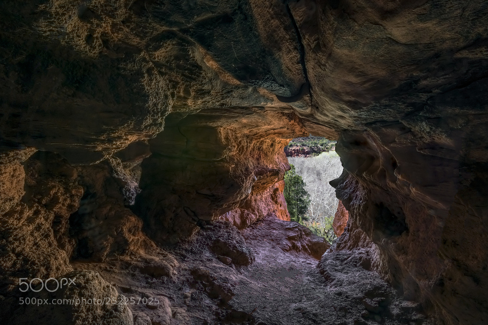 Canon EOS 5D Mark IV sample photo. Wind cave near sedona photography
