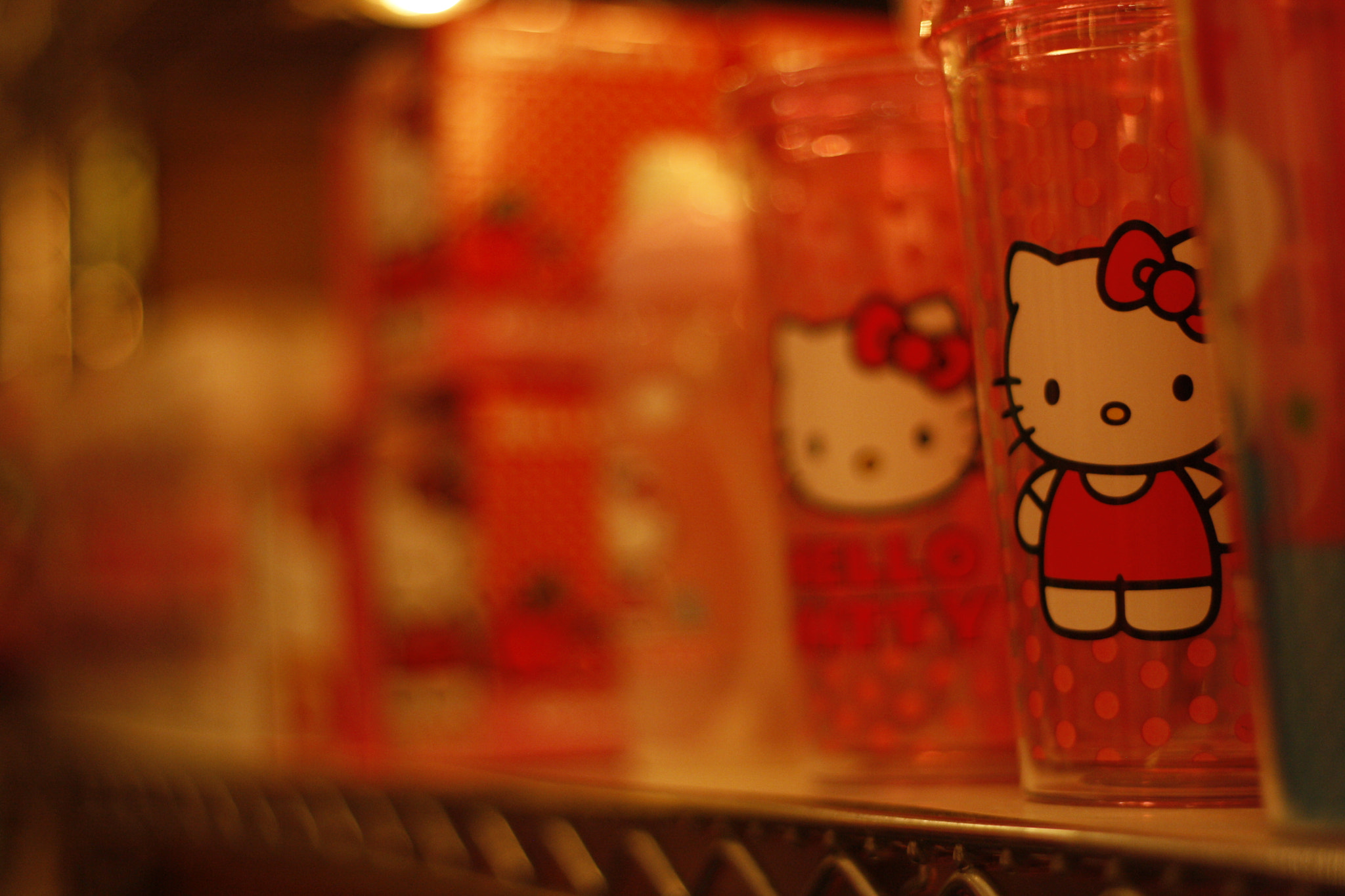 Canon EOS 1000D (EOS Digital Rebel XS / EOS Kiss F) sample photo. Hello kitty photography