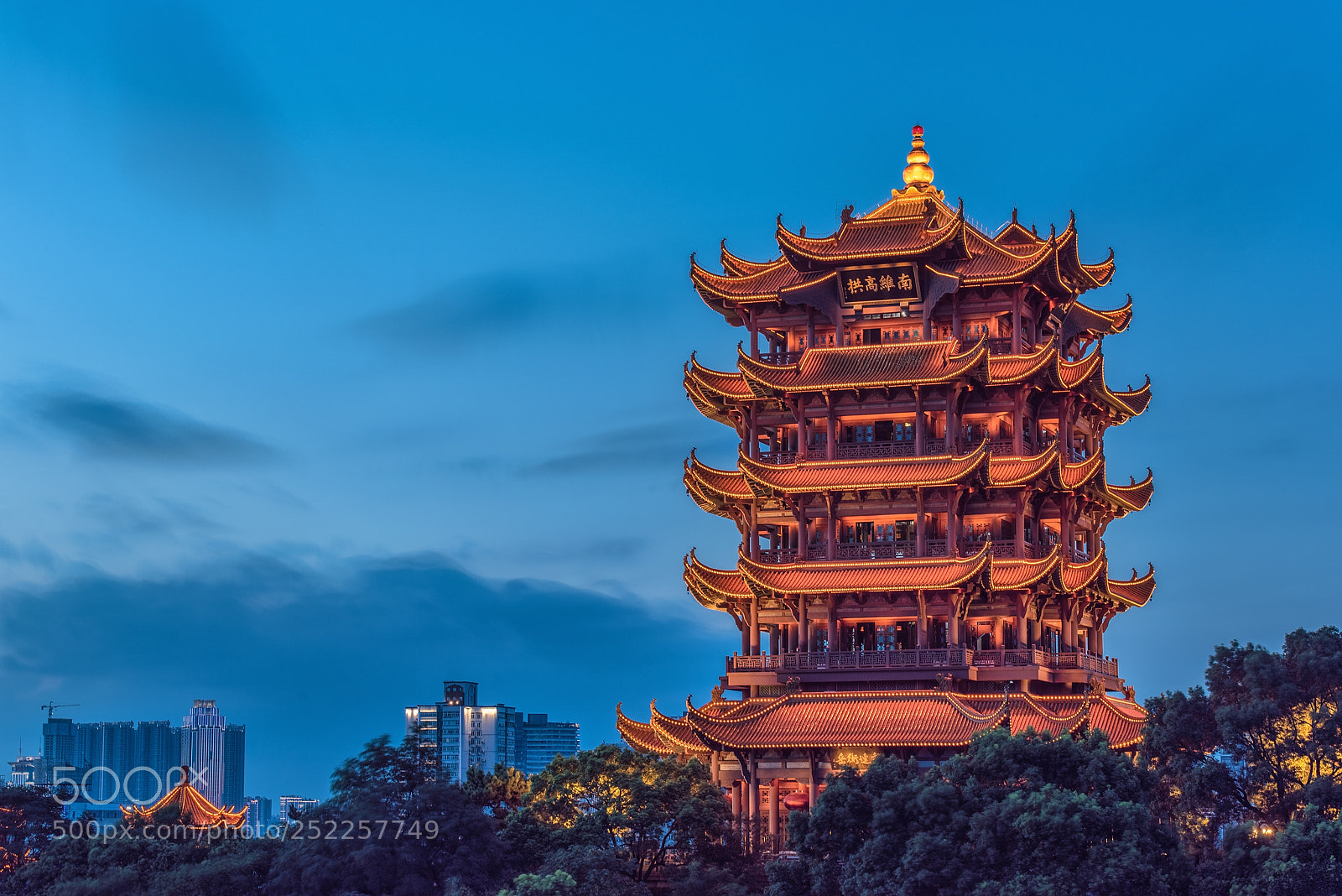 Nikon D810 sample photo. Yellow crane tower photography