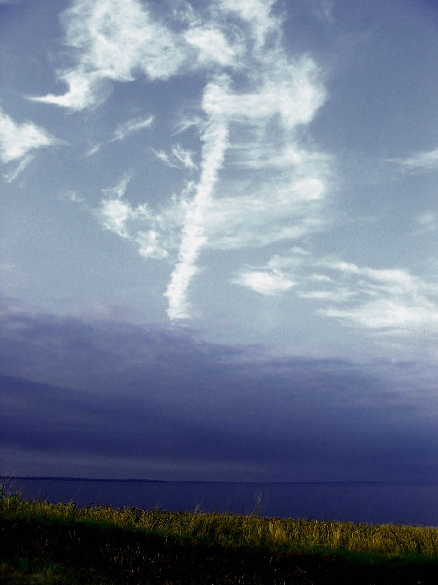 Fujifilm FinePix S5500 sample photo. Clouds over sea photography