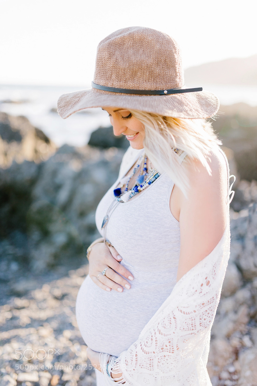 Canon EOS 6D Mark II sample photo. Waiting for baby photography