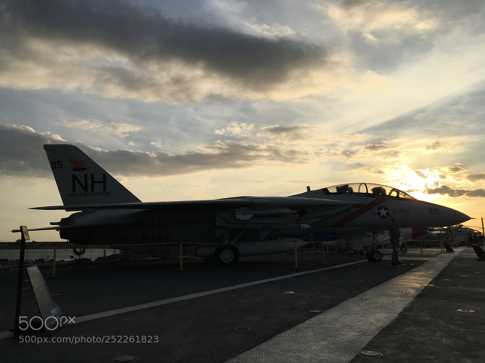 Apple iPhone SE sample photo. F-14 photography