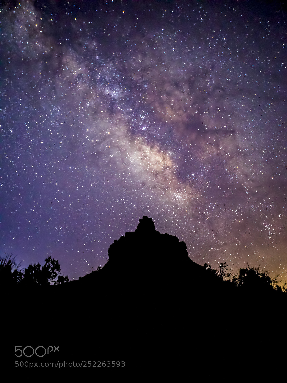 Canon EOS 5D Mark IV sample photo. Bell rock and milky photography