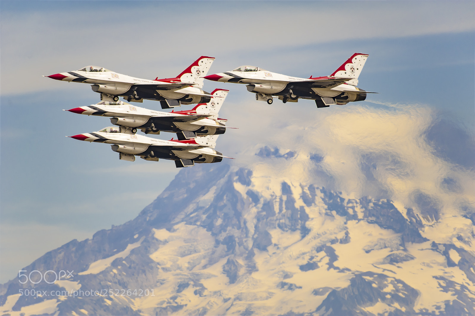 Nikon D700 sample photo. Mount rainier and air photography