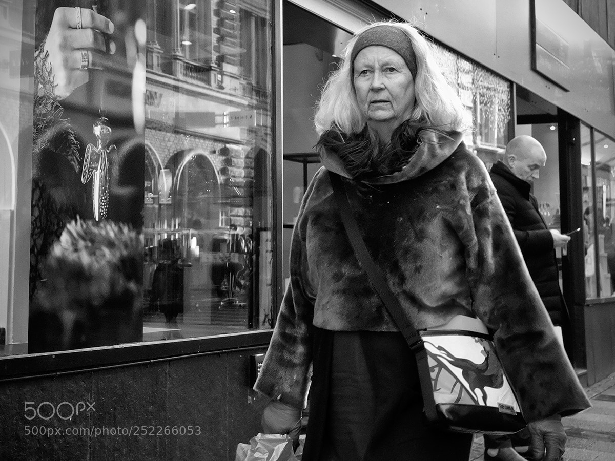 Fujifilm X-Pro2 sample photo. Shopping in style 3 photography