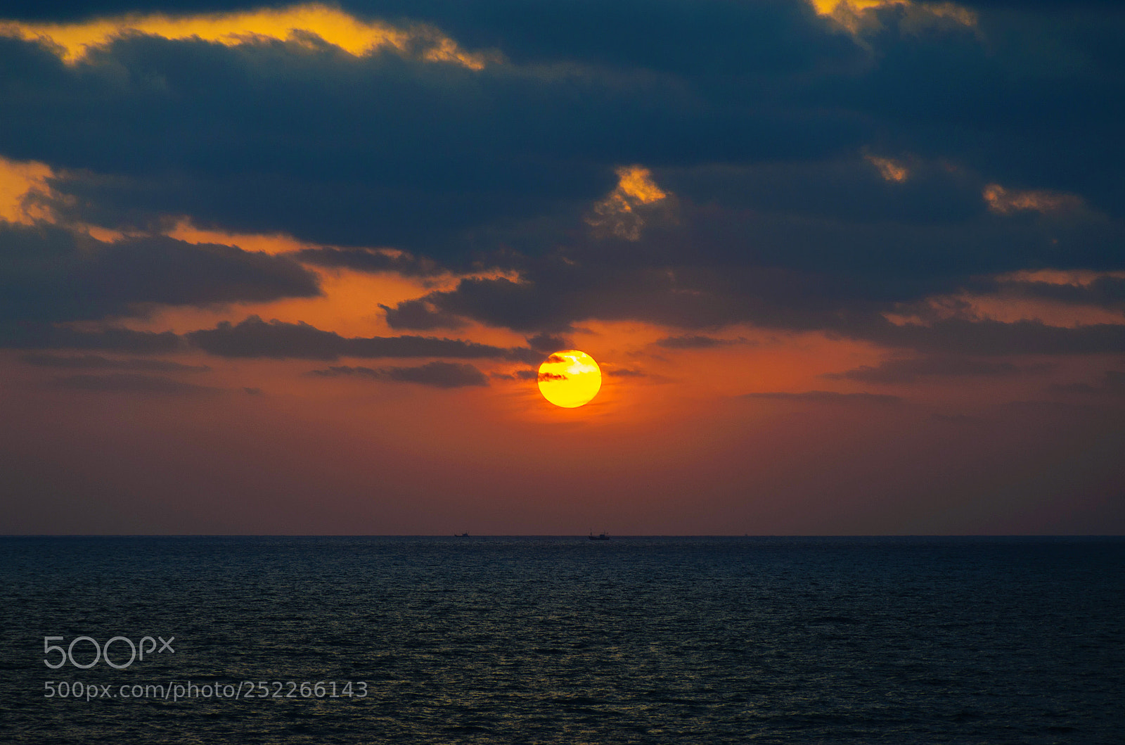 Nikon D7000 sample photo. A sunset in india photography