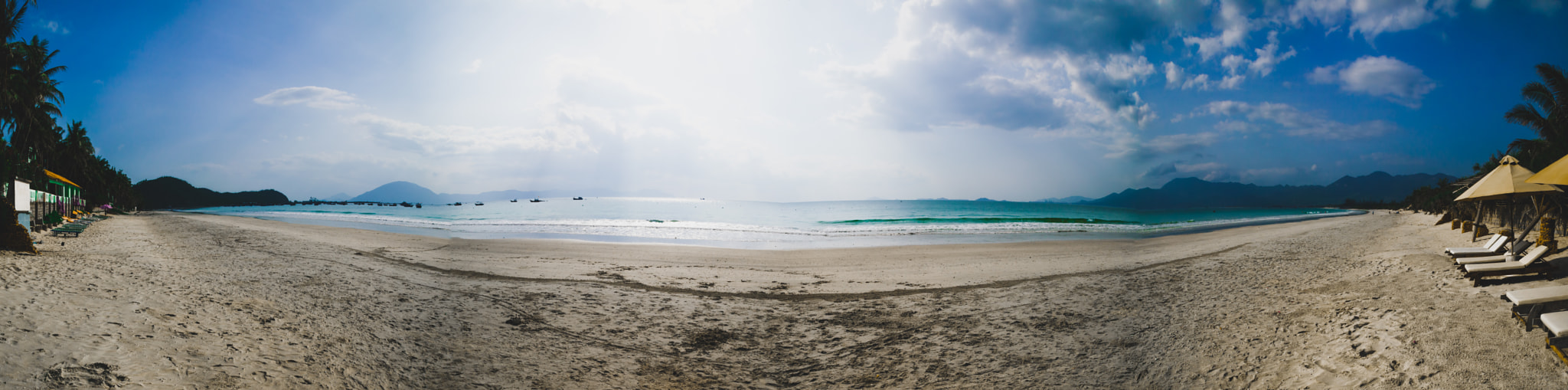 Olympus PEN E-P1 sample photo. A panoramic beach photography