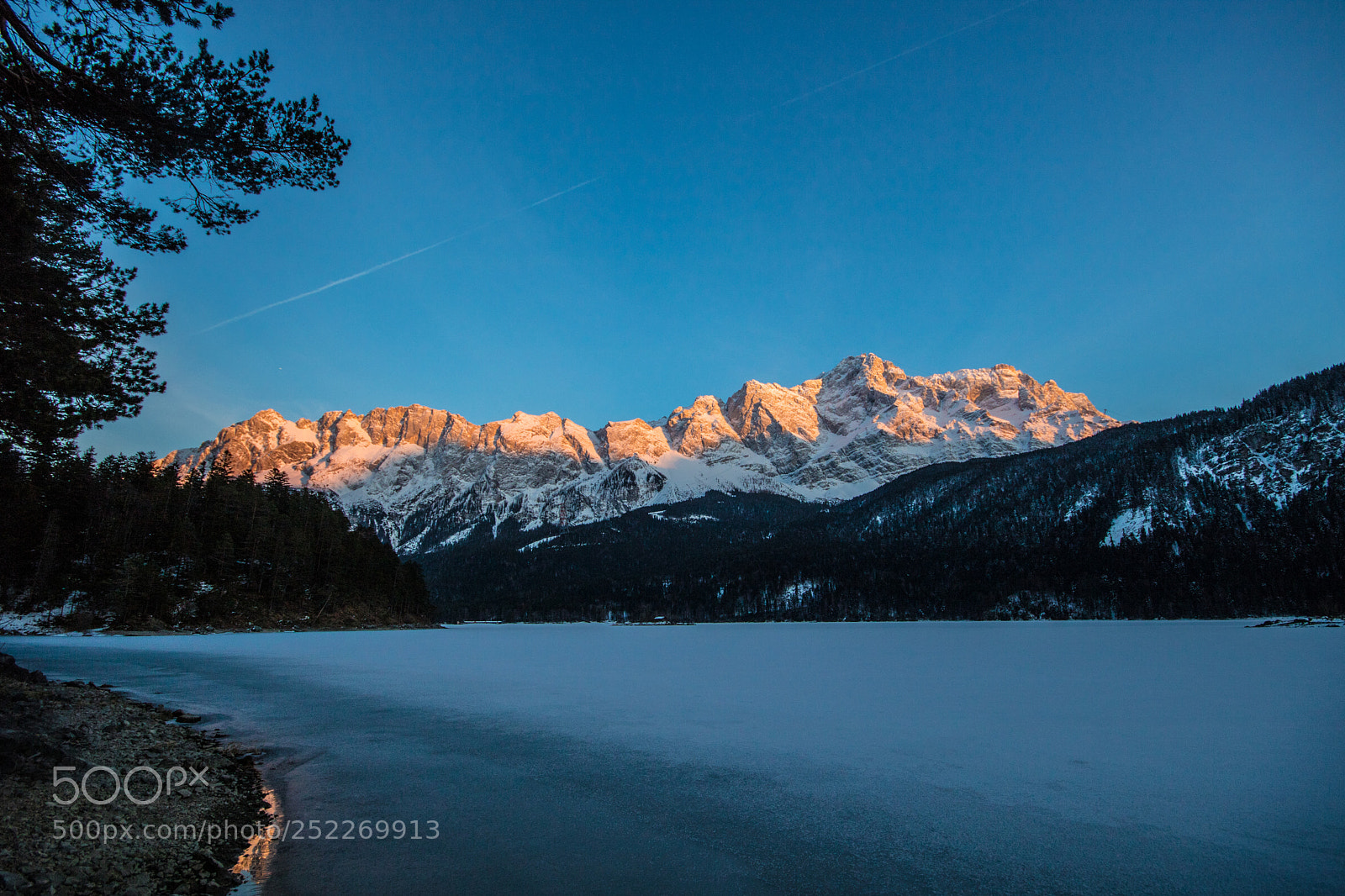 Canon EOS 750D (EOS Rebel T6i / EOS Kiss X8i) sample photo. Zugspitze photography