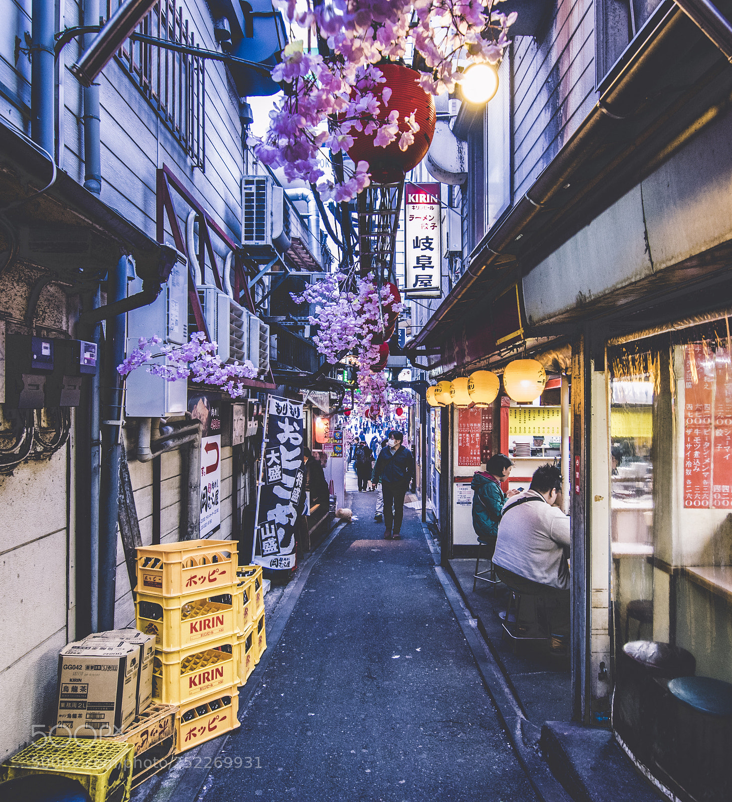 Nikon D5300 sample photo. Street in shinjuku photography