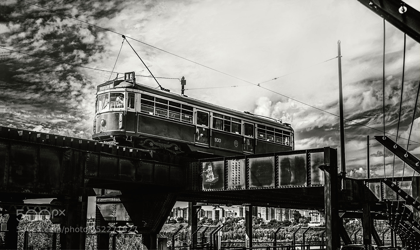 Canon EOS 7D Mark II sample photo. Streetcar photography