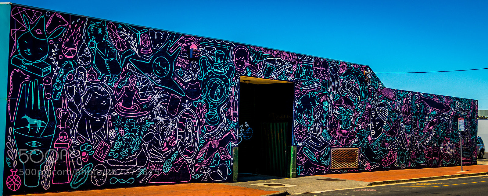 Canon EOS 80D sample photo. The street art of photography