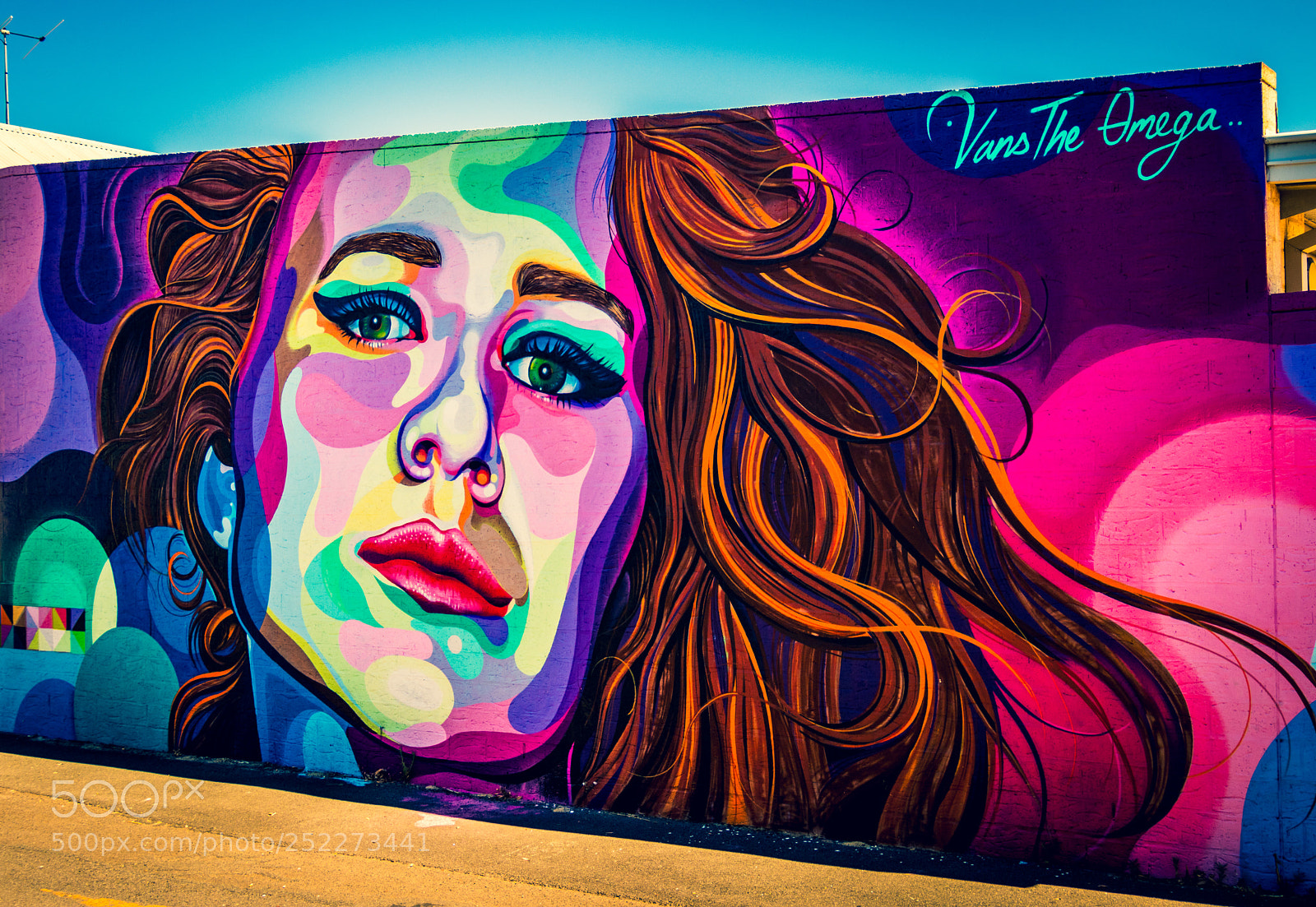 Canon EOS 80D sample photo. The street art of photography