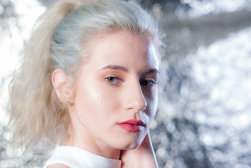 Sony Alpha DSLR-A700 sample photo. Casual portrait photography