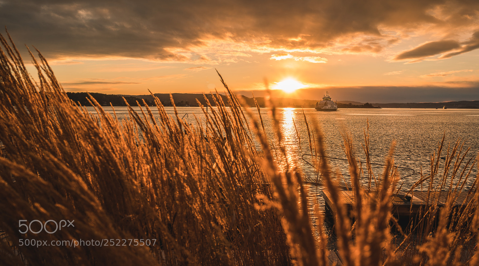 Sony a7R III sample photo. Ferry and sunset photography