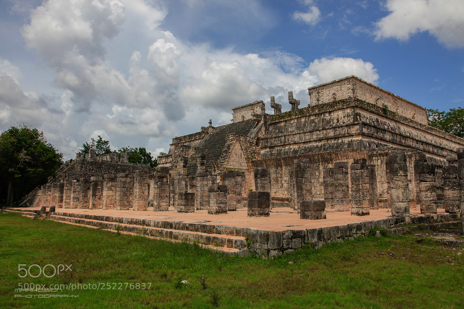 Canon EOS 5D Mark II sample photo. Temple photography