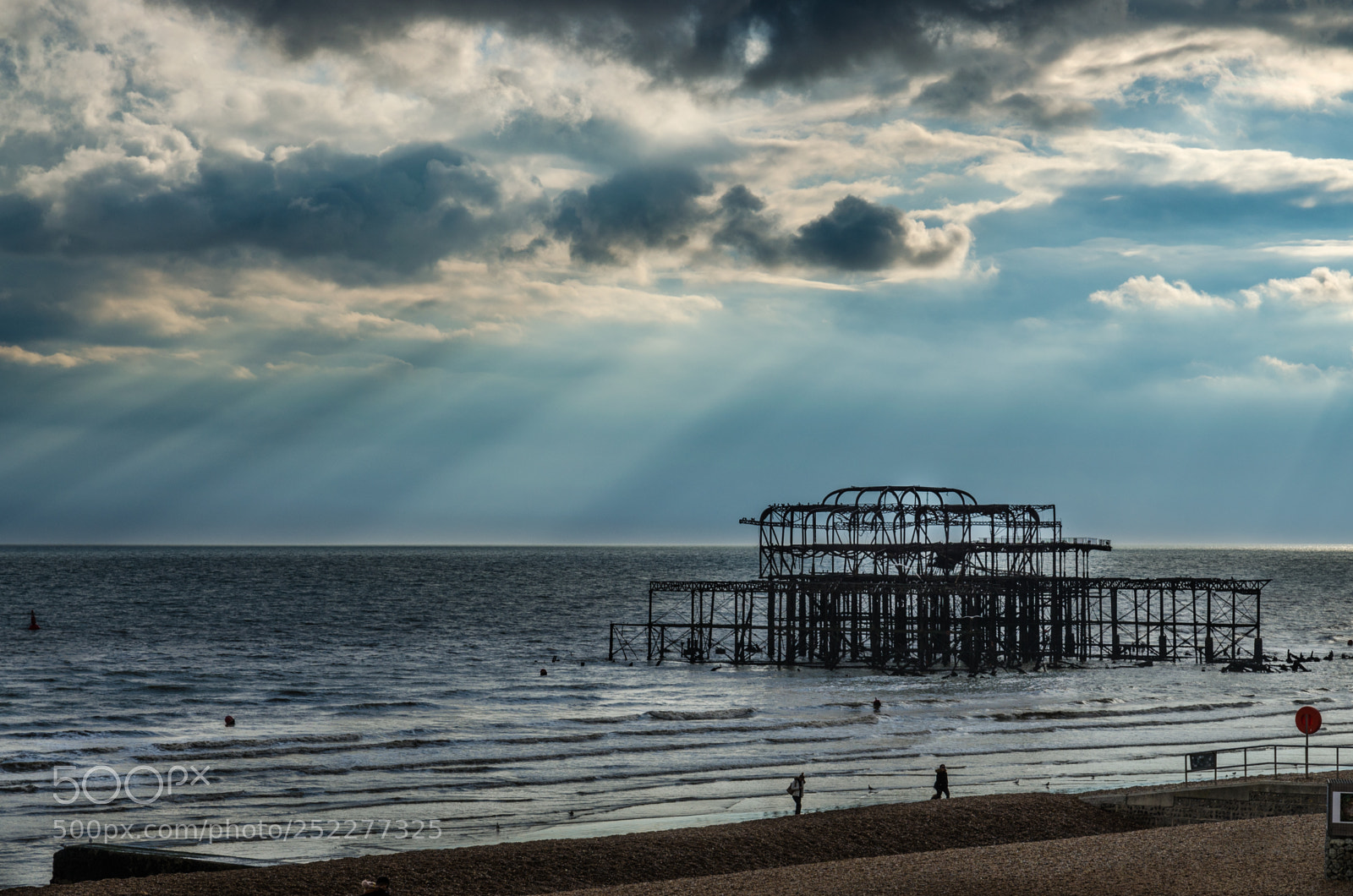 Nikon D5100 sample photo. Old pier sunbeams photography