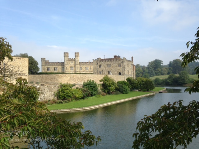 Apple iPhone 5 sample photo. Leeds castle photography