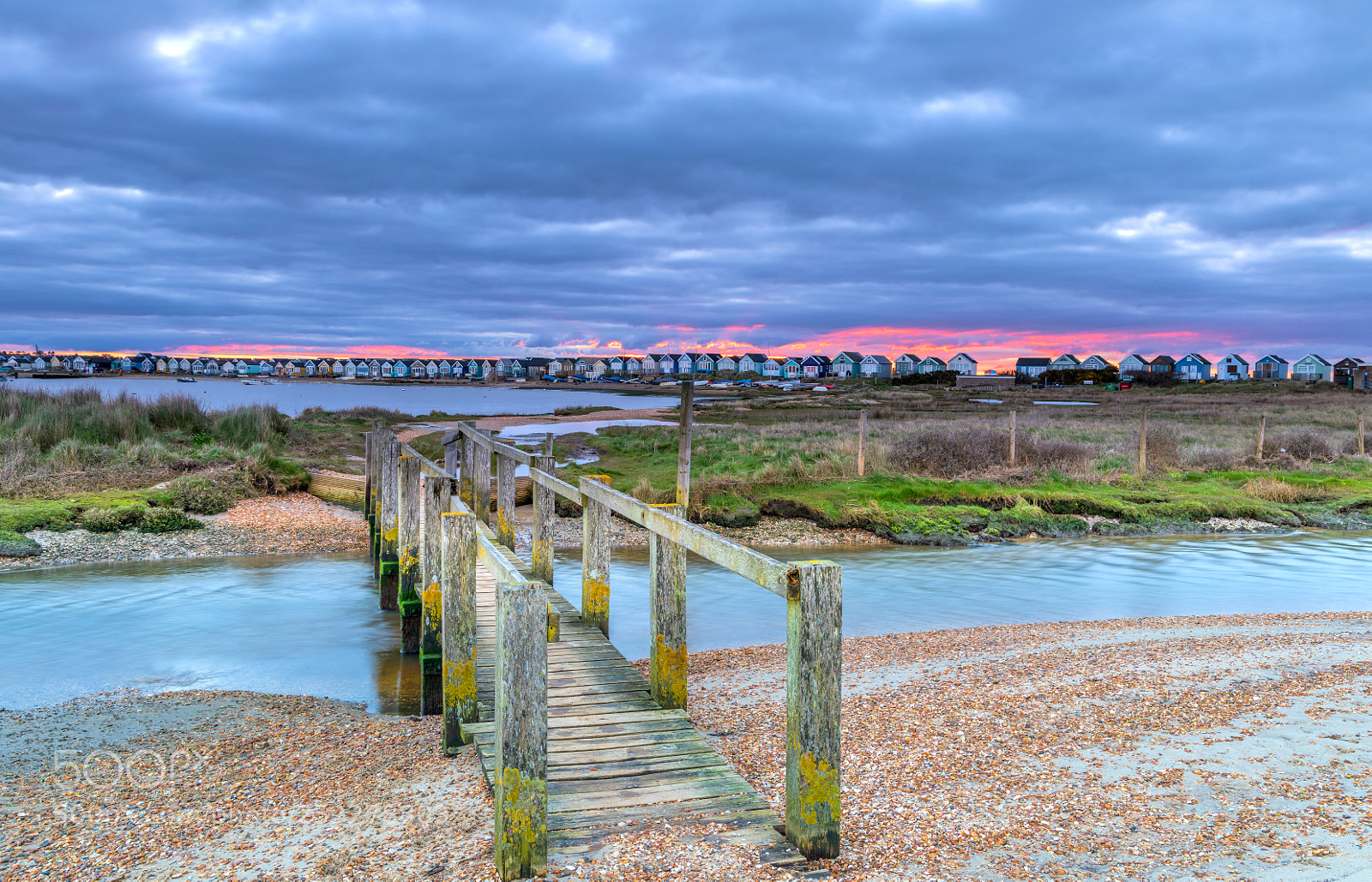 Canon EOS 5D Mark IV sample photo. Beach hut bridge photography