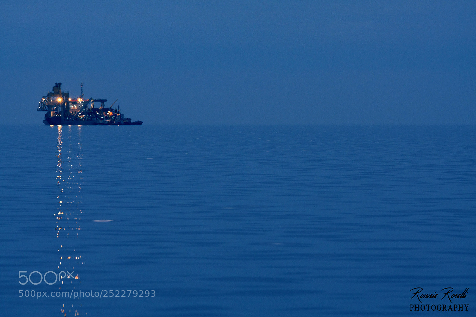 Canon EOS 40D sample photo. Blue boat photography