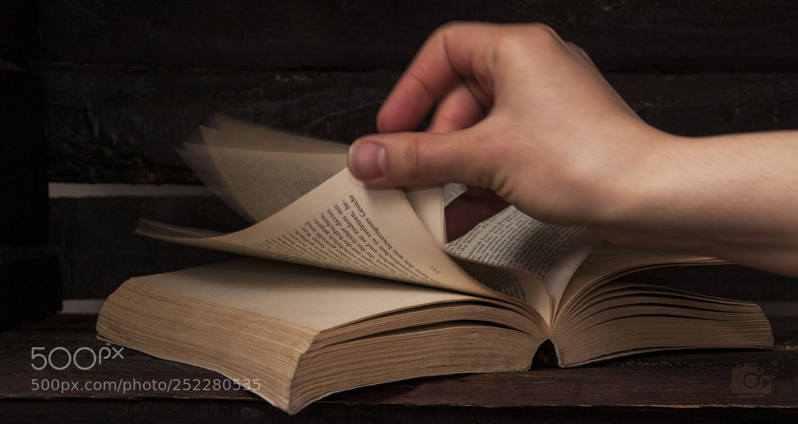 Canon EOS 40D sample photo. Reading time- 2 photography
