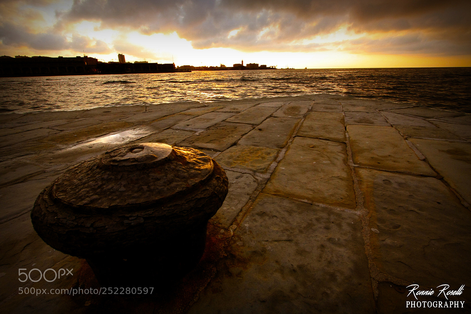 Canon EOS 40D sample photo. Tramonto molo audace photography