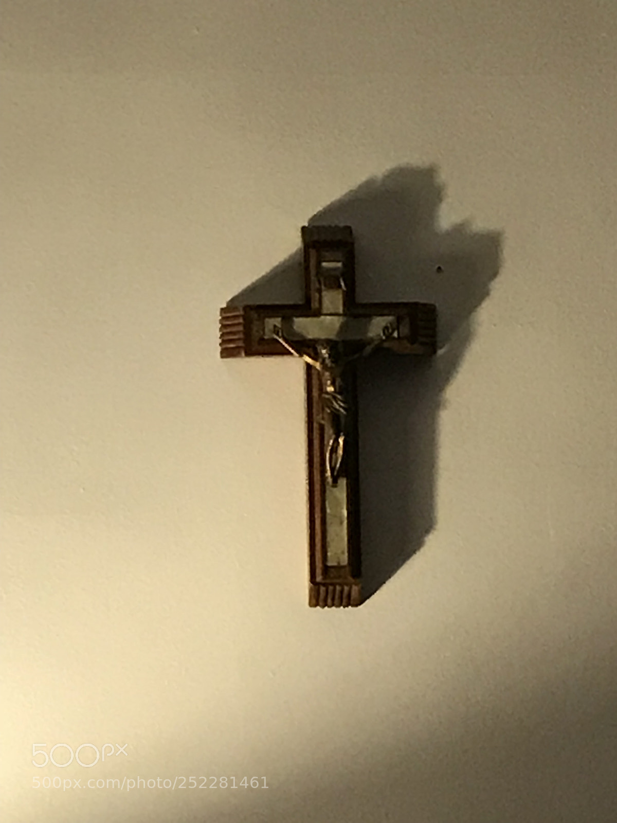 Apple iPhone 7 sample photo. Crucifix with shadow photography