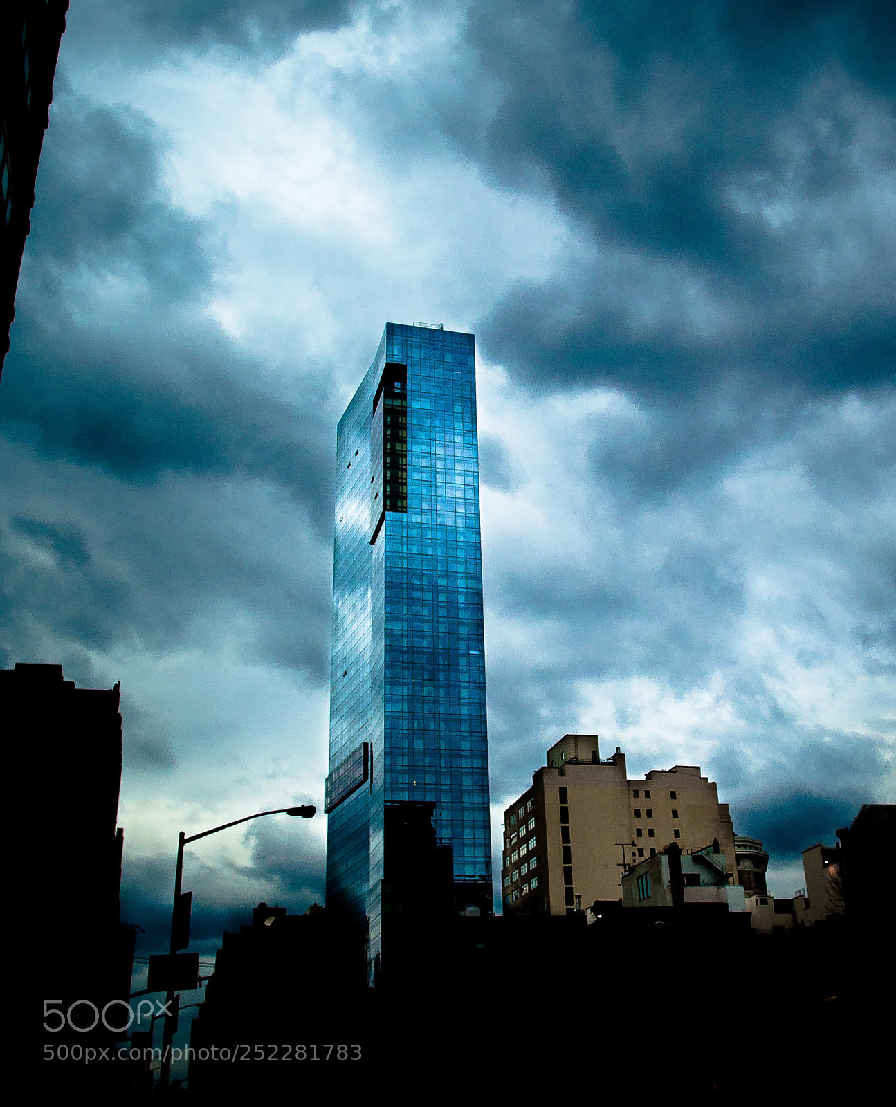 Canon EOS-1D X sample photo. Heavy sky on nyc photography
