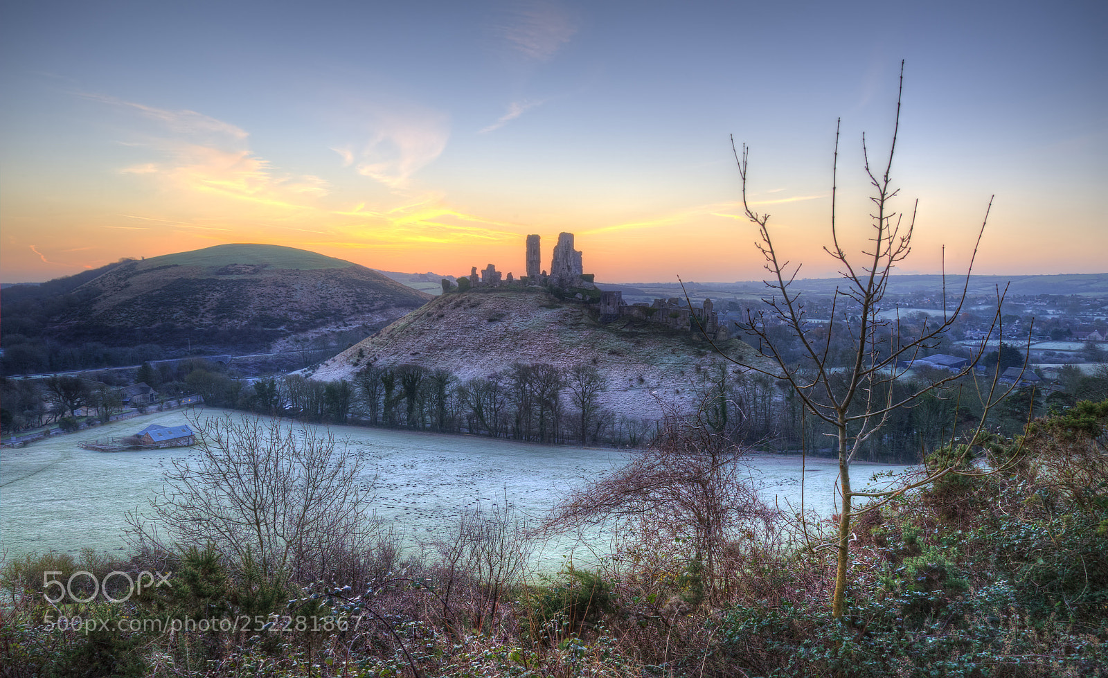 Nikon D700 sample photo. Beautiful medieval castle ruin photography